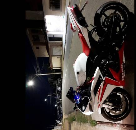YAMAHA YZF R1 